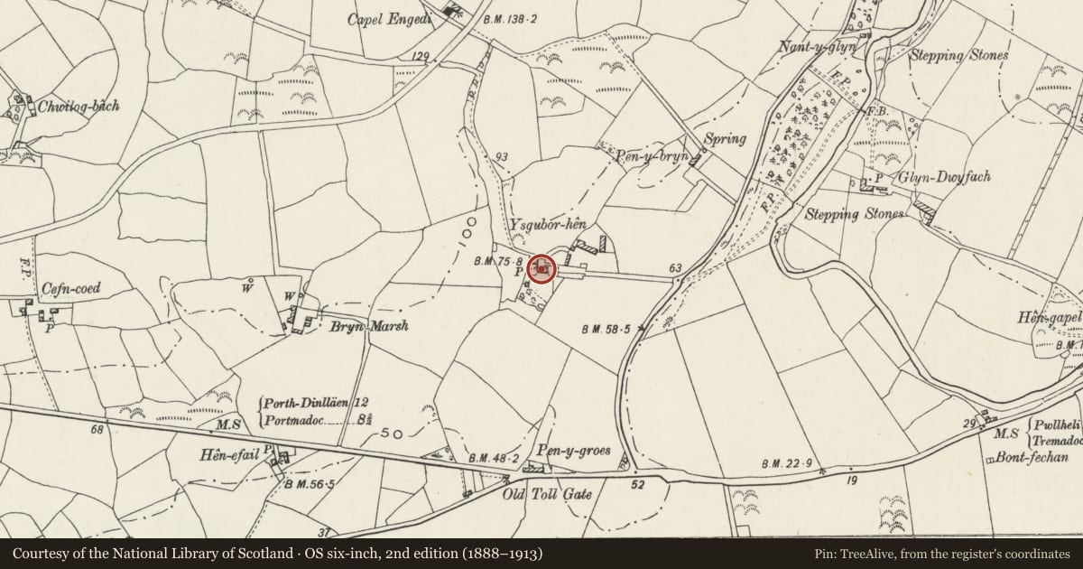 Ordnance Survey six-inch map, 2nd edition (1888–1913) covering the location of Ysgubor-hen, Llanystumdwy, Gwynedd, with a pin at the register's coordinates