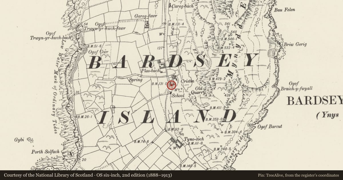 Ordnance Survey six-inch map, 2nd edition (1888–1913) covering the location of Walled Court at Cristin, Aberdaron, Gwynedd, with a pin at the register's coordinates