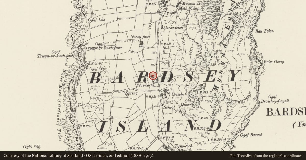 Ordnance Survey six-inch map, 2nd edition (1888–1913) covering the location of Plas Bach, Aberdaron, Gwynedd, with a pin at the register's coordinates