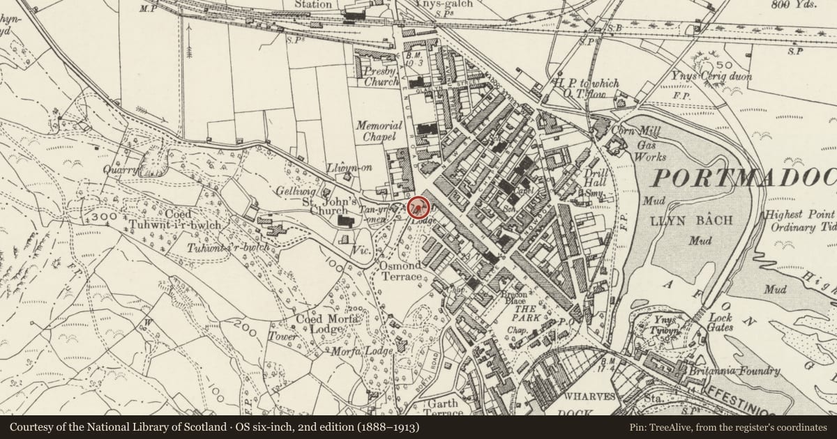 Ordnance Survey six-inch map, 2nd edition (1888–1913) covering the location of Gatws, Porthmadog, Gwynedd, with a pin at the register's coordinates