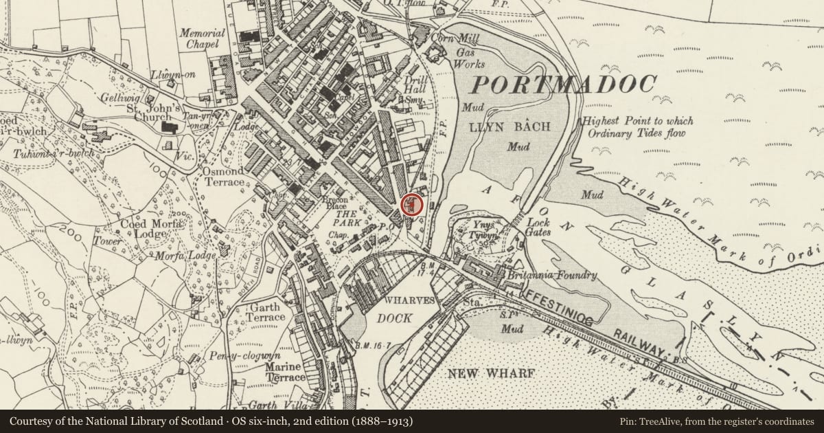 Ordnance Survey six-inch map, 2nd edition (1888–1913) covering the location of Former outbuilding of Plas Ynys Tywyn (attached to Co-op supermarket), Porthmadog, Gwynedd, with a pin at the register's coordinates