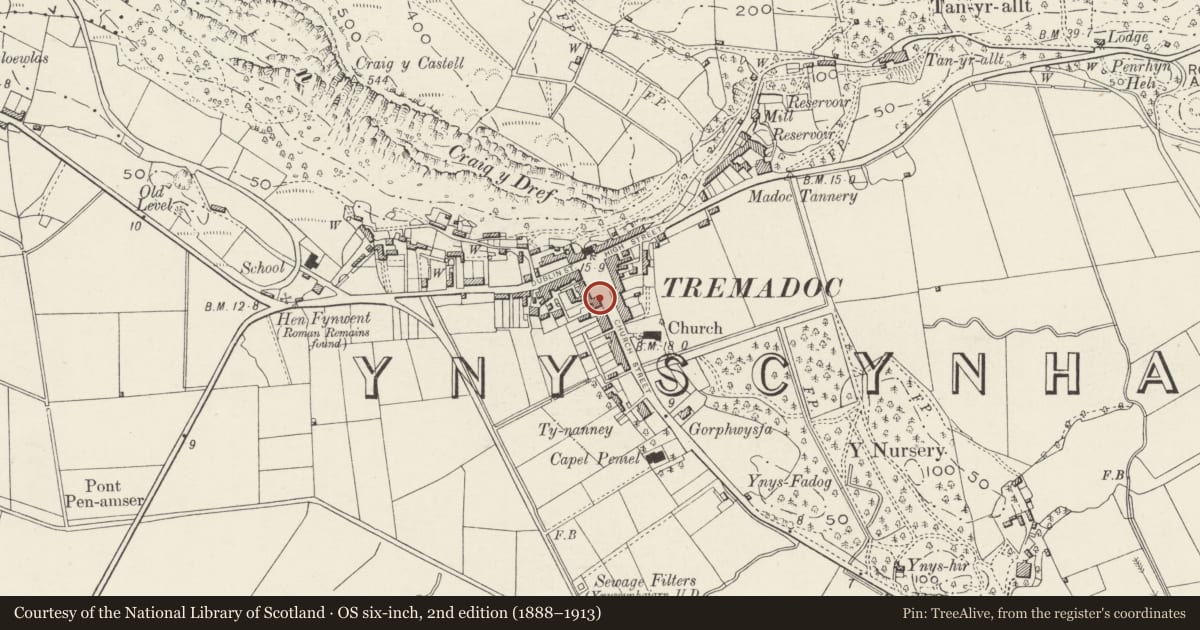 Ordnance Survey six-inch map, 2nd edition (1888–1913) covering the location of Stiwdio Harddwch (One-to-One Beauty Studio), Porthmadog, Gwynedd, with a pin at the register's coordinates