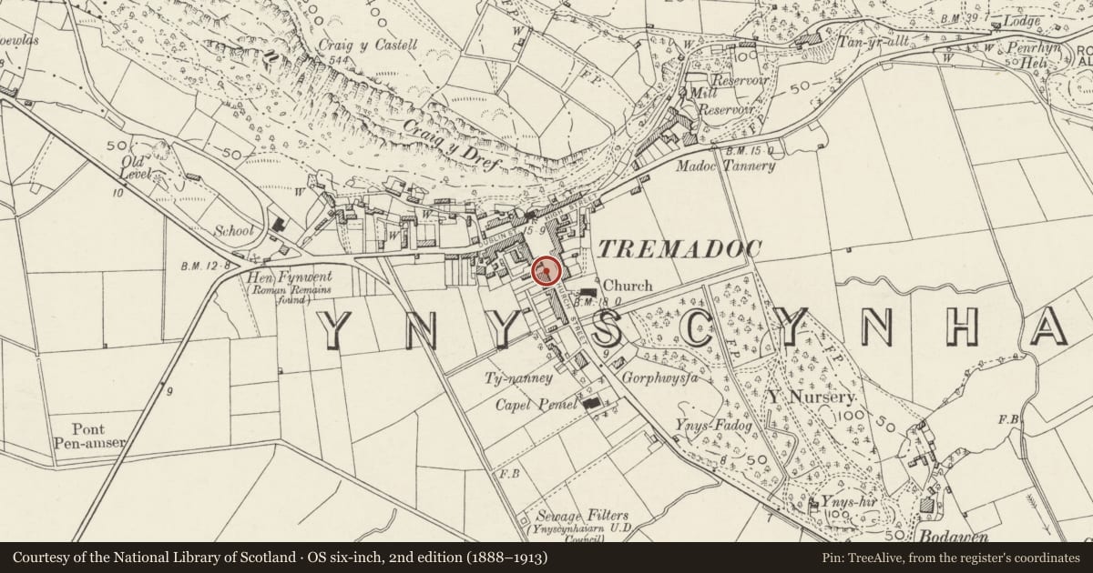 Ordnance Survey six-inch map, 2nd edition (1888–1913) covering the location of Post Office and house, Porthmadog, Gwynedd, with a pin at the register's coordinates