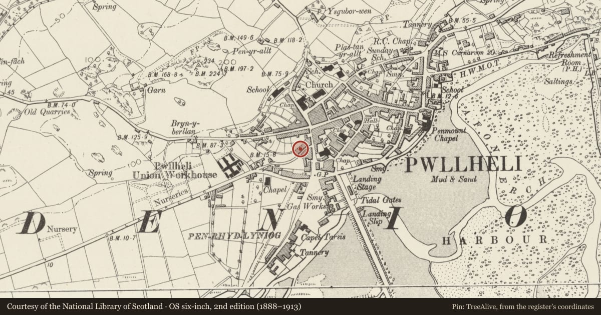 Ordnance Survey six-inch map, 2nd edition (1888–1913) covering the location of Property adjoining to right of nos. 5 & 7, Pwllheli, Gwynedd, with a pin at the register's coordinates
