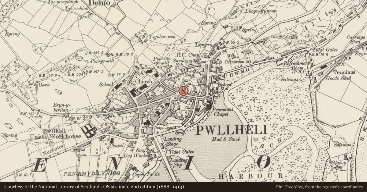 Ordnance Survey six-inch map, 2nd edition (1888–1913) covering the location of Crown Hotel, Pwllheli, Gwynedd, with a pin at the register's coordinates