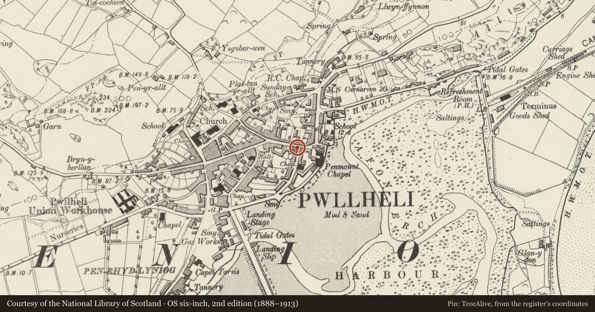 Ordnance Survey six-inch map, 2nd edition (1888–1913) covering the location of Nook Antiques, Pwllheli, Gwynedd, with a pin at the register's coordinates