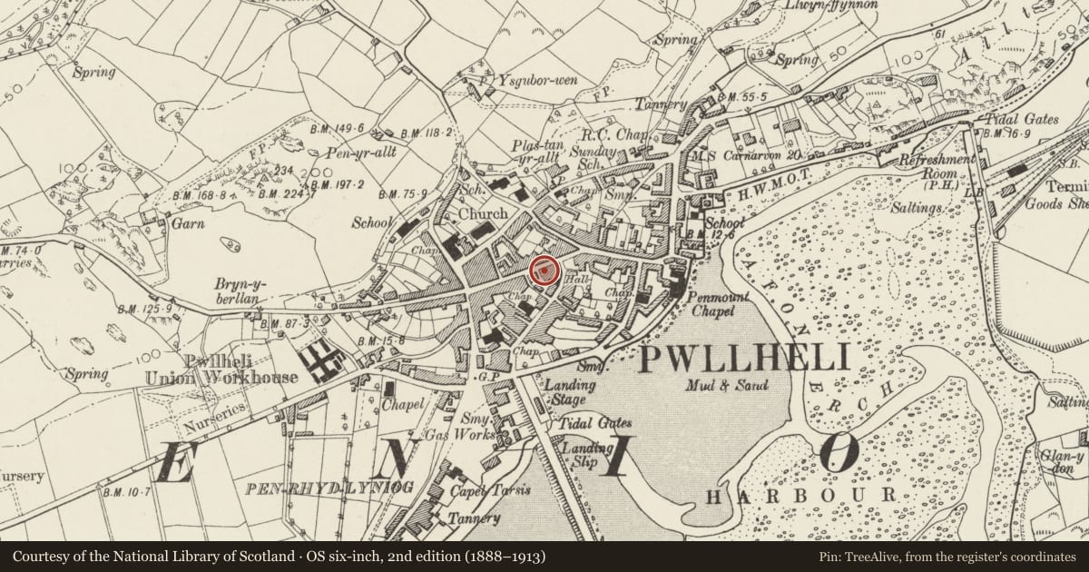 Ordnance Survey six-inch map, 2nd edition (1888–1913) covering the location of 58 High Street, Pwllheli, Gwynedd, with a pin at the register's coordinates