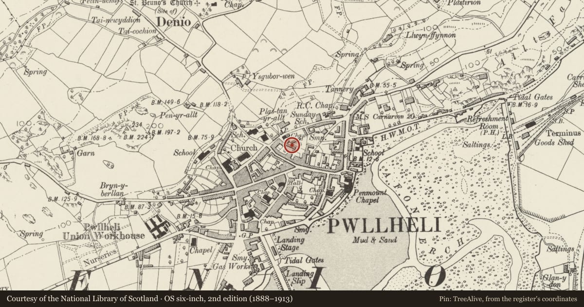 Ordnance Survey six-inch map, 2nd edition (1888–1913) covering the location of 10 Llawr Gors, Pwllheli, Gwynedd, with a pin at the register's coordinates