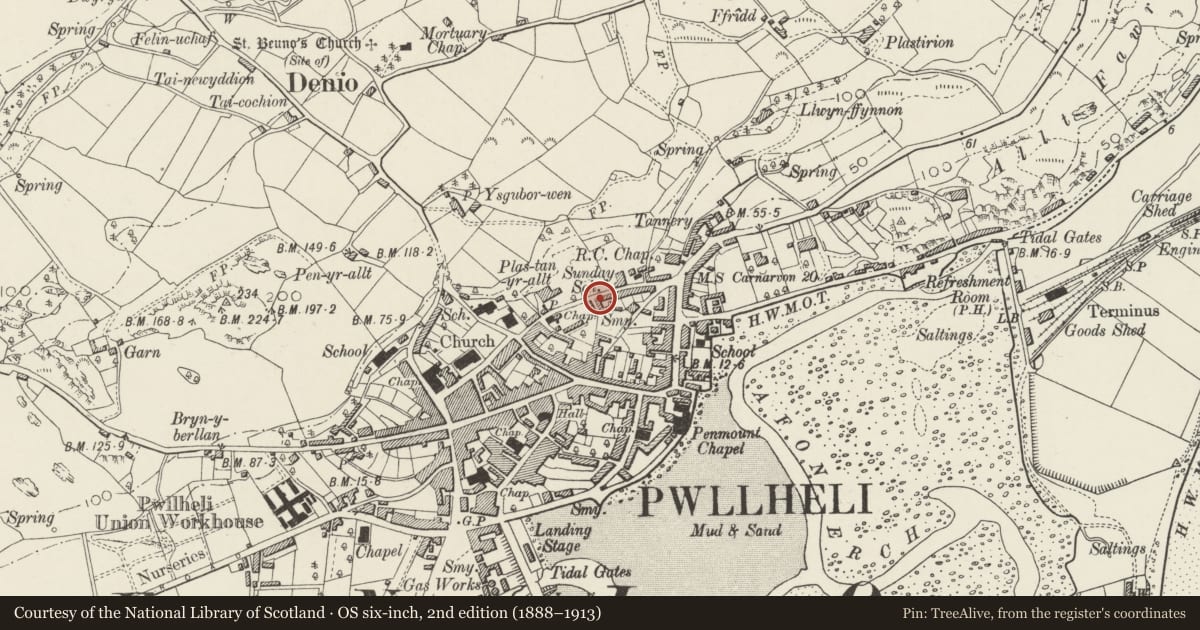 Ordnance Survey six-inch map, 2nd edition (1888–1913) covering the location of 13 North Street, Pwllheli, Gwynedd, with a pin at the register's coordinates