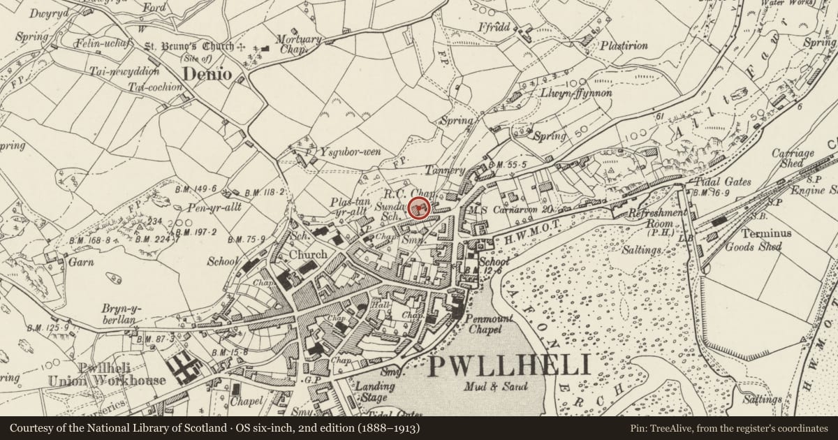Ordnance Survey six-inch map, 2nd edition (1888–1913) covering the location of 1 North Terrace, Pwllheli, Gwynedd, with a pin at the register's coordinates
