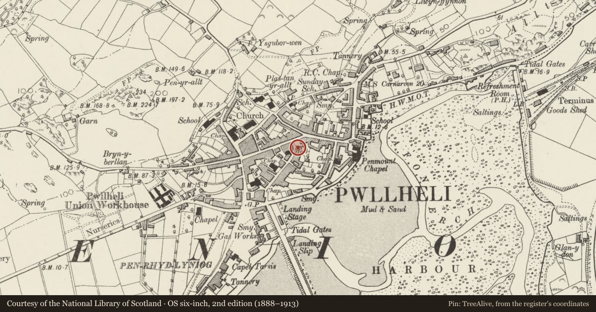 Ordnance Survey six-inch map, 2nd edition (1888–1913) covering the location of Dental Surgery, Pwllheli, Gwynedd, with a pin at the register's coordinates