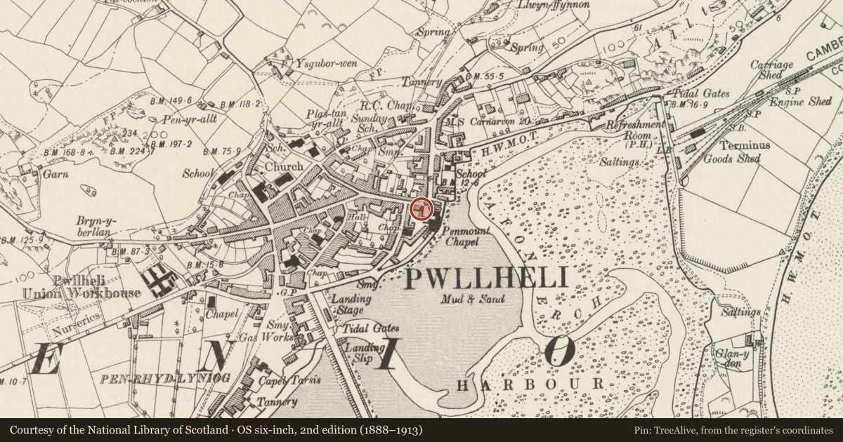 Ordnance Survey six-inch map, 2nd edition (1888–1913) covering the location of Penmount Square, Pwllheli, Gwynedd, with a pin at the register's coordinates