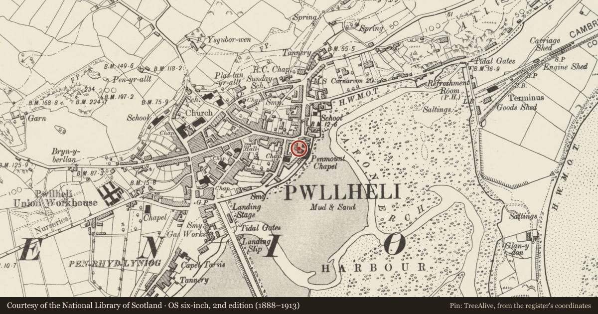 Ordnance Survey six-inch map, 2nd edition (1888–1913) covering the location of 5 Penmount Square, Pwllheli, Gwynedd, with a pin at the register's coordinates