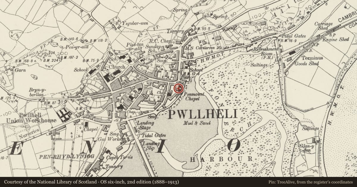 Ordnance Survey six-inch map, 2nd edition (1888–1913) covering the location of 7 Penmount Square, Pwllheli, Gwynedd, with a pin at the register's coordinates