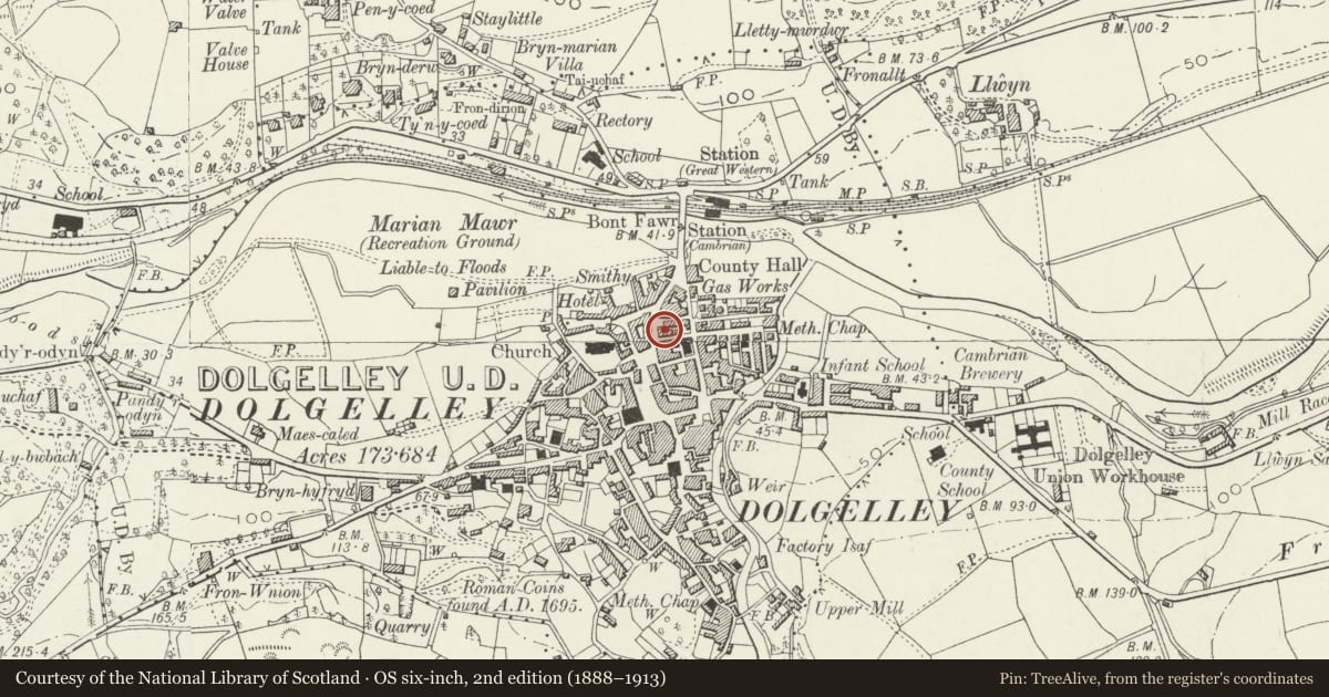 Ordnance Survey six-inch map, 2nd edition (1888–1913) covering the location of Newsagents, Dolgellau, Gwynedd, with a pin at the register's coordinates