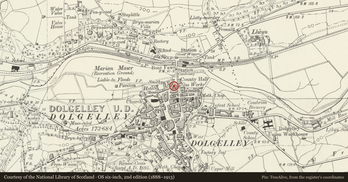 Ordnance Survey six-inch map, 2nd edition (1888–1913) covering the location of Premises of Local Crafts, Dolgellau, Gwynedd, with a pin at the register's coordinates