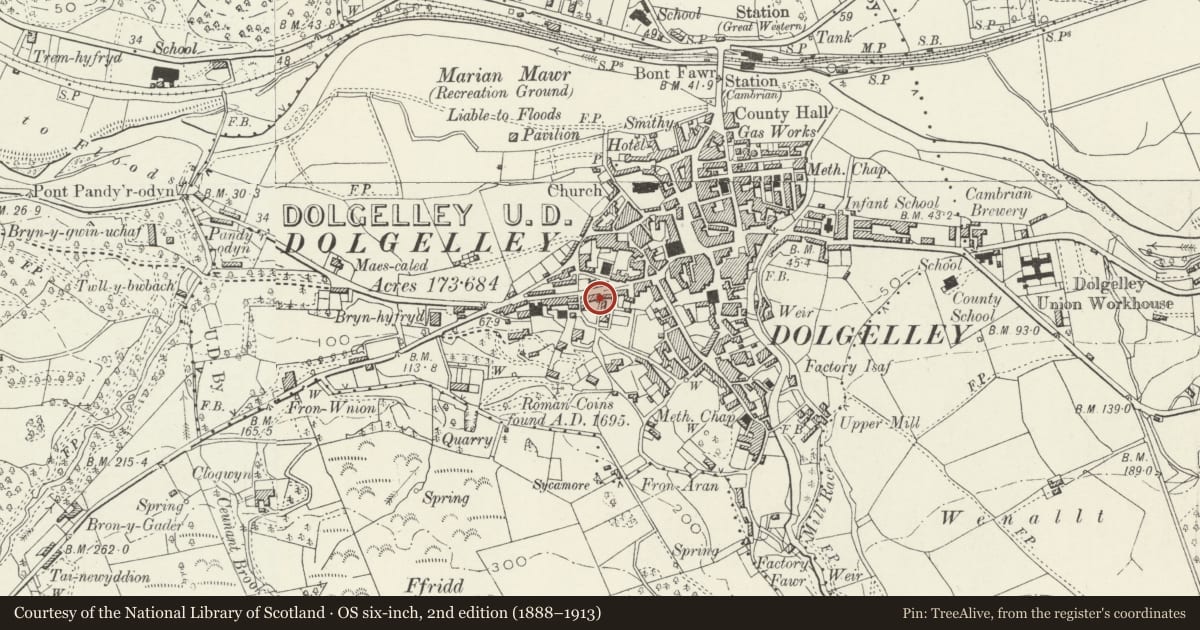 Ordnance Survey six-inch map, 2nd edition (1888–1913) covering the location of Coach House to Bryn House, Dolgellau, Gwynedd, with a pin at the register's coordinates