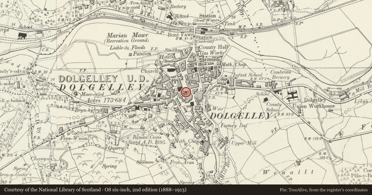 Ordnance Survey six-inch map, 2nd edition (1888–1913) covering the location of Premises of Manweb, Dolgellau, Gwynedd, with a pin at the register's coordinates