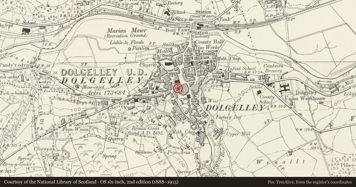 Ordnance Survey six-inch map, 2nd edition (1888–1913) covering the location of House adjoining to left of Ivy house, Dolgellau, Gwynedd, with a pin at the register's coordinates