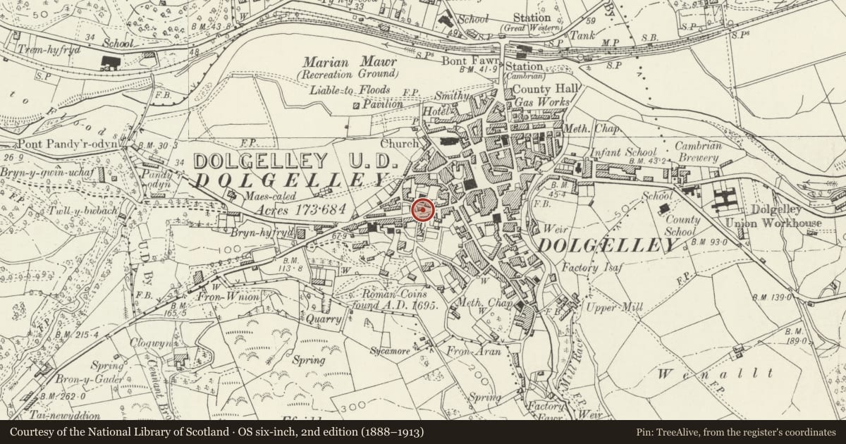 Ordnance Survey six-inch map, 2nd edition (1888–1913) covering the location of Premise occupied by Mawddach Wholefood Co- Operative and Meirionnydd District Council, Dolgellau, Gwynedd, with a pin at the register's coordinates