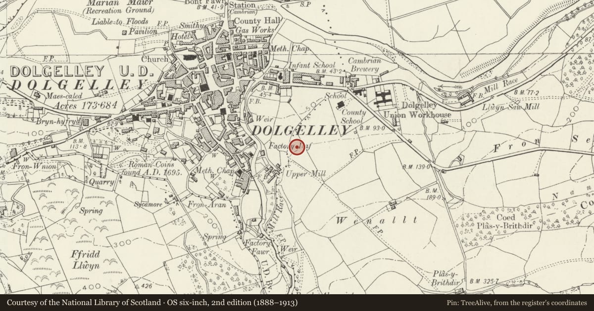 Ordnance Survey six-inch map, 2nd edition (1888–1913) covering the location of Dolgellau & Barmouth District Hospital, Gwynedd, with a pin at the register's coordinates