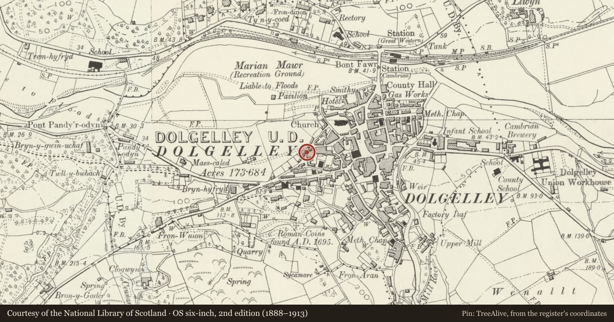 Ordnance Survey six-inch map, 2nd edition (1888–1913) covering the location of 1 Y Lawnt, Dolgellau, Gwynedd, with a pin at the register's coordinates