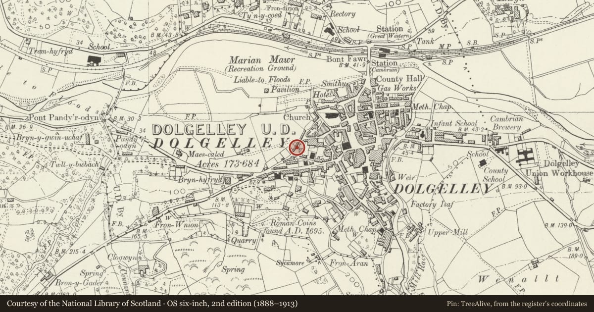 Ordnance Survey six-inch map, 2nd edition (1888–1913) covering the location of 3 Y Lawnt, Dolgellau, Gwynedd, with a pin at the register's coordinates