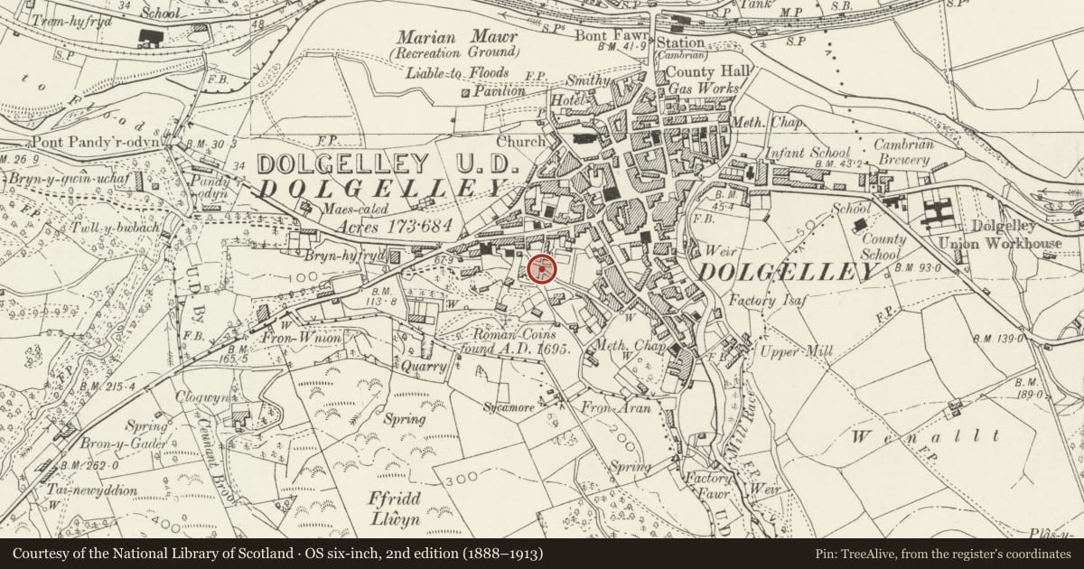 Ordnance Survey six-inch map, 2nd edition (1888–1913) covering the location of Gates to Brynffynnon, Dolgellau, Gwynedd, with a pin at the register's coordinates