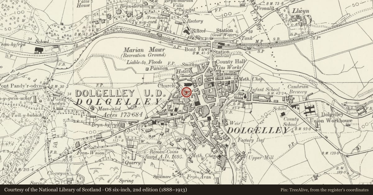 Ordnance Survey six-inch map, 2nd edition (1888–1913) covering the location of 2 Marian Road, Dolgellau, Gwynedd, with a pin at the register's coordinates