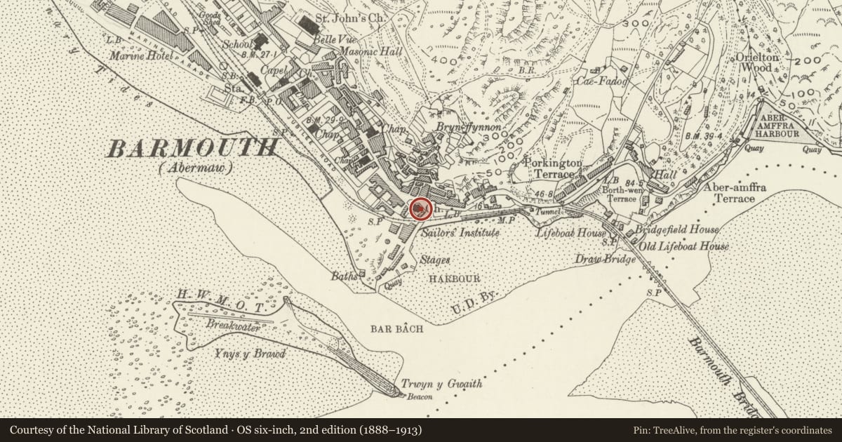 Ordnance Survey six-inch map, 2nd edition (1888–1913) covering the location of St David's Church, Barmouth, Gwynedd, with a pin at the register's coordinates