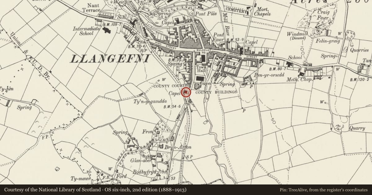 Ordnance Survey six-inch map, 2nd edition (1888–1913) covering the location of Smyrna Congregational Chapel and Hall, Llangefni, Isle of Anglesey, with a pin at the register's coordinates