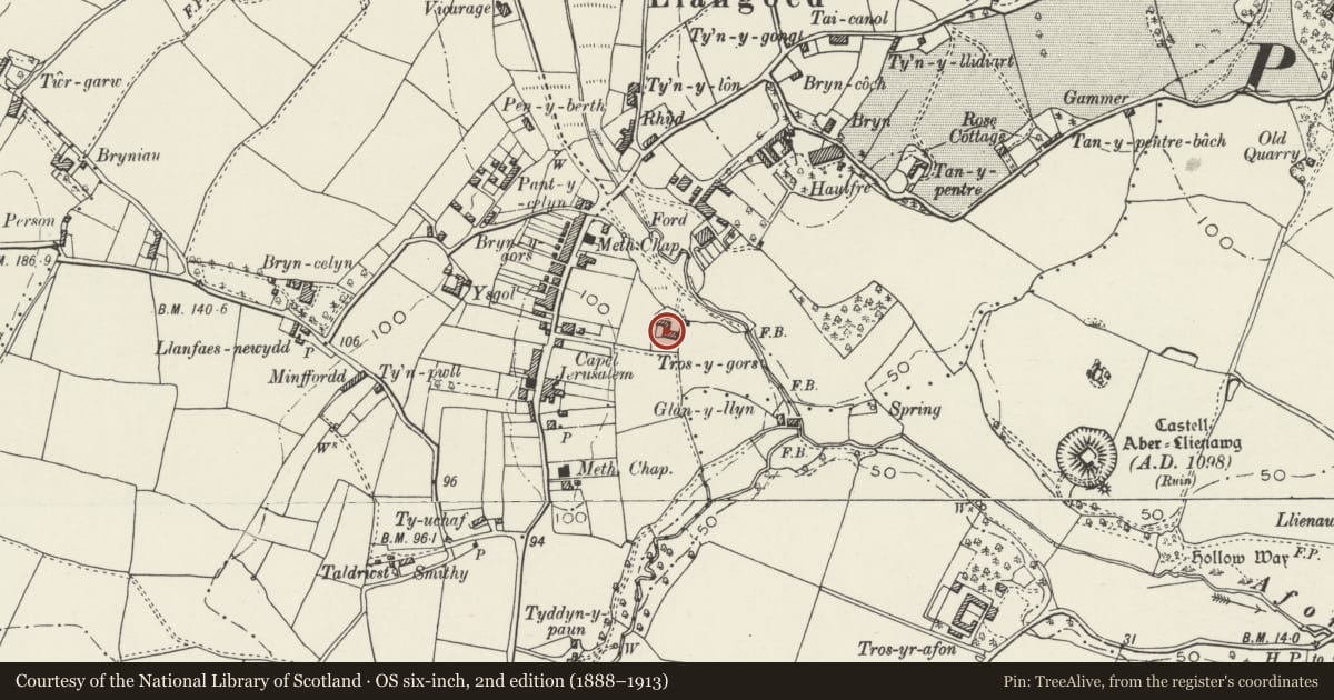 Ordnance Survey six-inch map, 2nd edition (1888–1913) covering the location of Tros-y-gors, Llangoed, Isle of Anglesey, with a pin at the register's coordinates