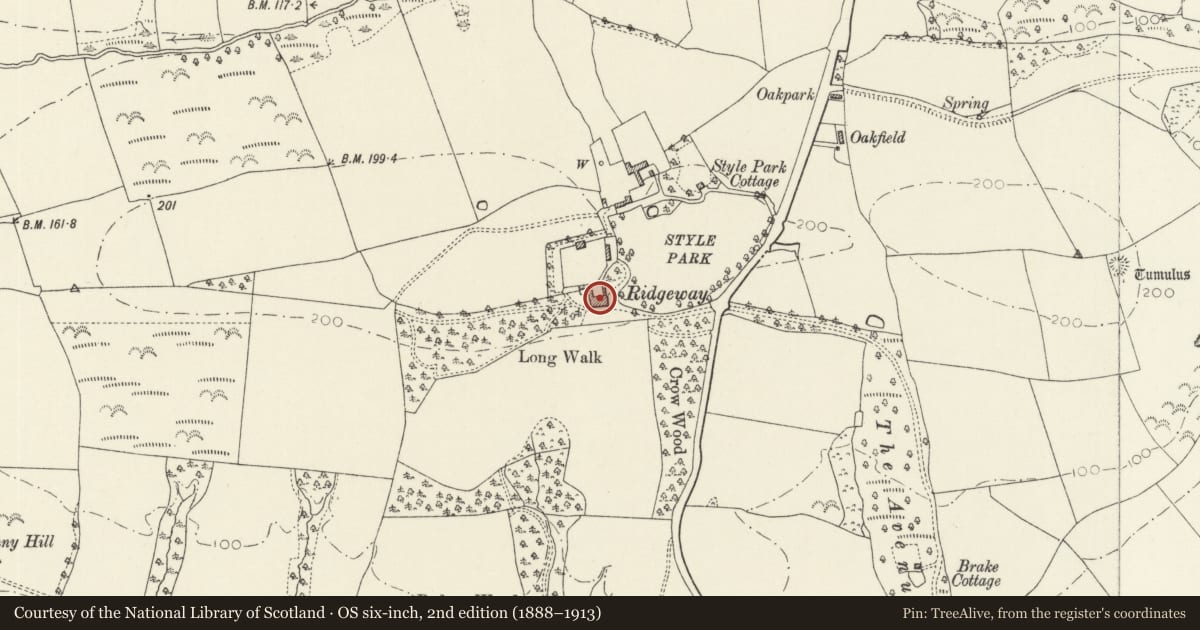 Ordnance Survey six-inch map, 2nd edition (1888–1913) covering the location of Ridgeway, Llawhaden, Pembrokeshire, with a pin at the register's coordinates