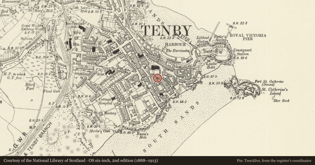 Ordnance Survey six-inch map, 2nd edition (1888–1913) covering the location of The Haven, Tenby, Pembrokeshire, with a pin at the register's coordinates