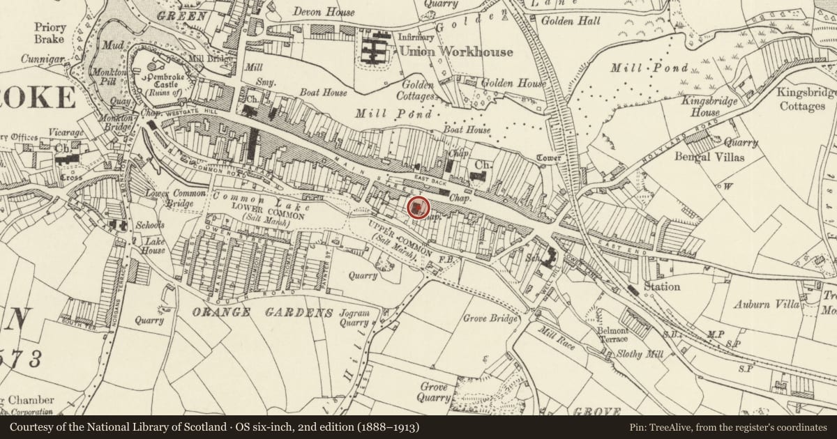 Ordnance Survey six-inch map, 2nd edition (1888–1913) covering the location of Tabernacle Congregational Church, Pembroke, Pembrokeshire, with a pin at the register's coordinates