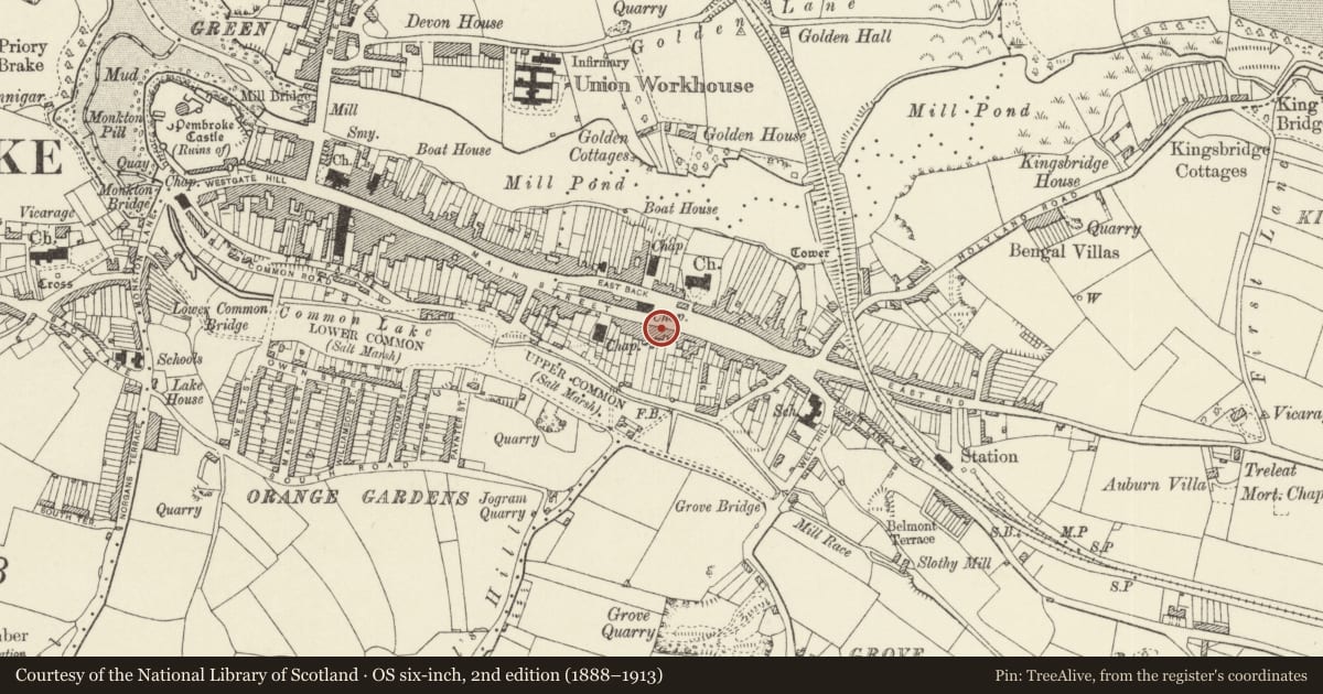 Ordnance Survey six-inch map, 2nd edition (1888–1913) covering the location of 105 Main Street, Pembroke, Pembrokeshire, with a pin at the register's coordinates