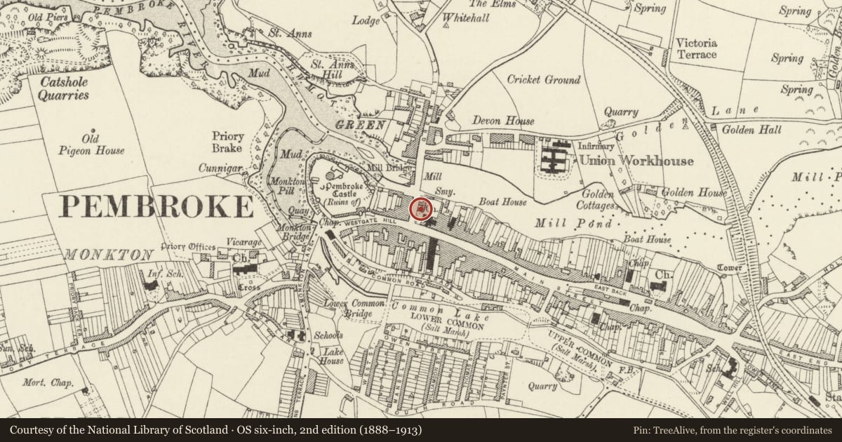 Ordnance Survey six-inch map, 2nd edition (1888–1913) covering the location of 2 & 4 Northgate Street, Pembroke, Pembrokeshire, with a pin at the register's coordinates