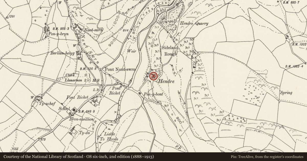 Ordnance Survey six-inch map, 2nd edition (1888–1913) covering the location of Farm Building to SE of Hendre Farmhouse, Ceiriog Ucha, Wrexham, with a pin at the register's coordinates
