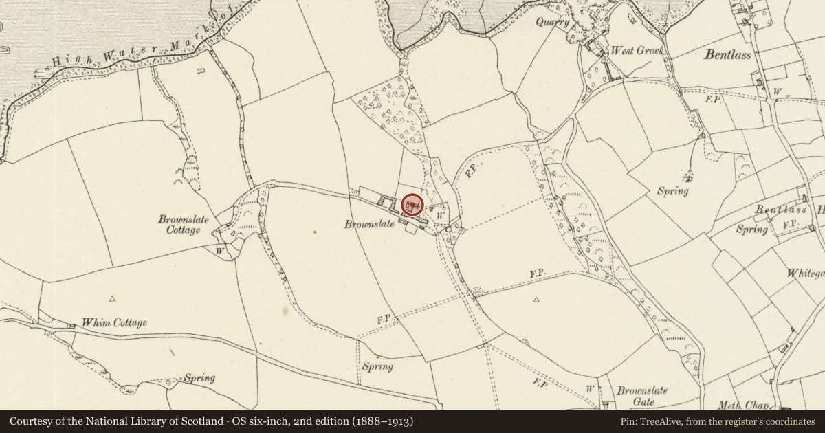 Ordnance Survey six-inch map, 2nd edition (1888–1913) covering the location of Brownslate Farmhouse, Hundleton, Pembrokeshire, with a pin at the register's coordinates