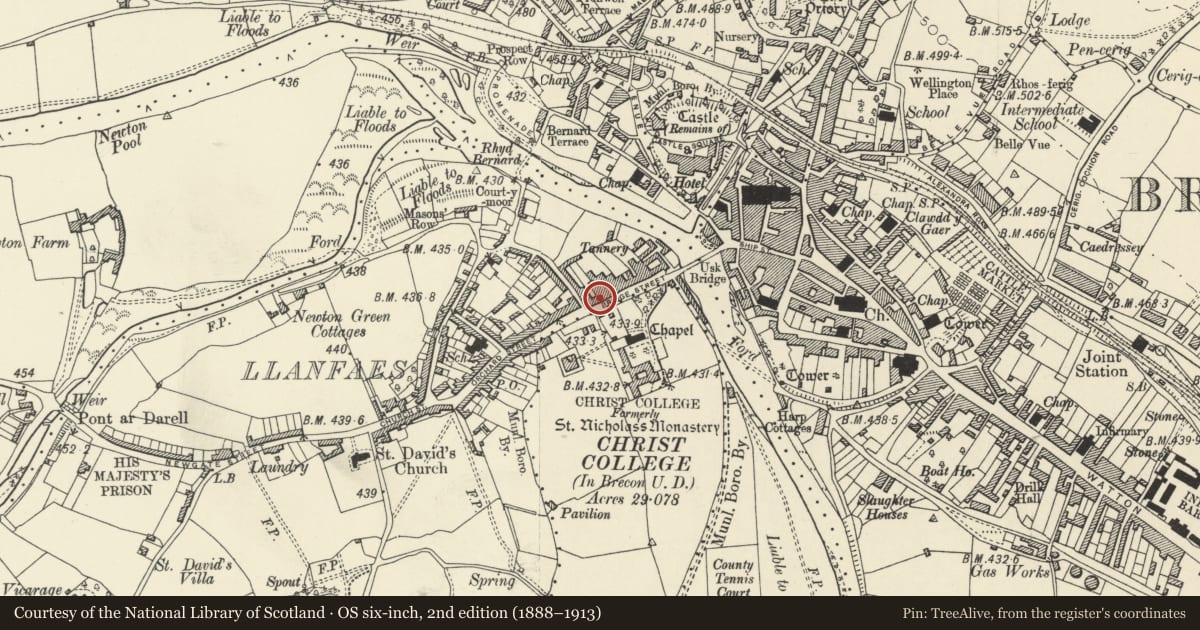 Ordnance Survey six-inch map, 2nd edition (1888–1913) covering the location of 17 Bridge Street, Brecon, Powys, with a pin at the register's coordinates