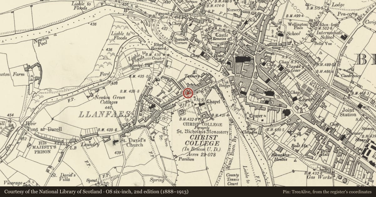 Ordnance Survey six-inch map, 2nd edition (1888–1913) covering the location of Old College Hall, Brecon, Powys, with a pin at the register's coordinates