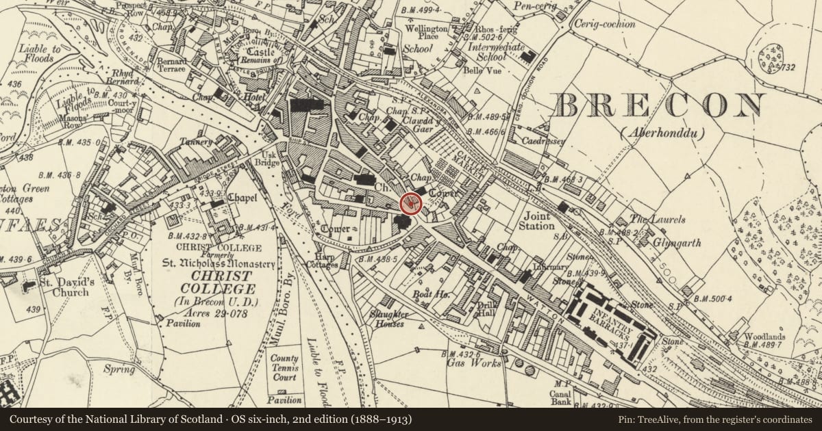 Ordnance Survey six-inch map, 2nd edition (1888–1913) covering the location of 1 The Bulwark, Brecon, Powys, with a pin at the register's coordinates
