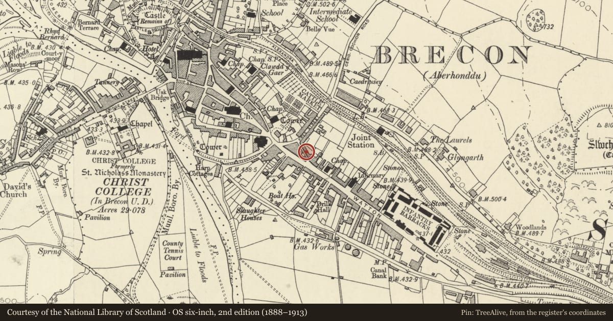Ordnance Survey six-inch map, 2nd edition (1888–1913) covering the location of 6 Little Free Street, Brecon, Powys, with a pin at the register's coordinates