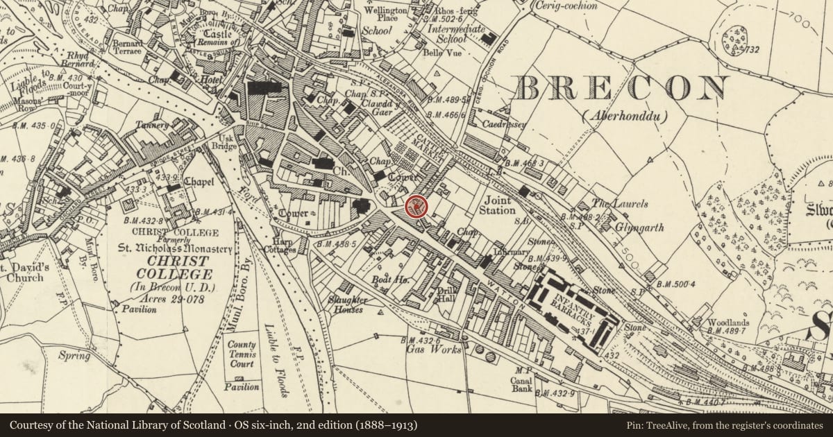 Ordnance Survey six-inch map, 2nd edition (1888–1913) covering the location of 12 Free Street, Brecon, Powys, with a pin at the register's coordinates