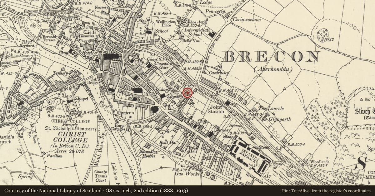 Ordnance Survey six-inch map, 2nd edition (1888–1913) covering the location of Markets Tavern Hotel, Brecon, Powys, with a pin at the register's coordinates