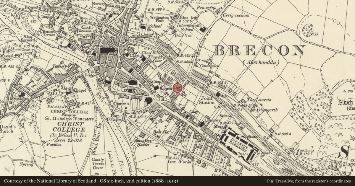 Ordnance Survey six-inch map, 2nd edition (1888–1913) covering the location of No.38 Free Street including Railings and Gates, Brecon, Powys, with a pin at the register's coordinates