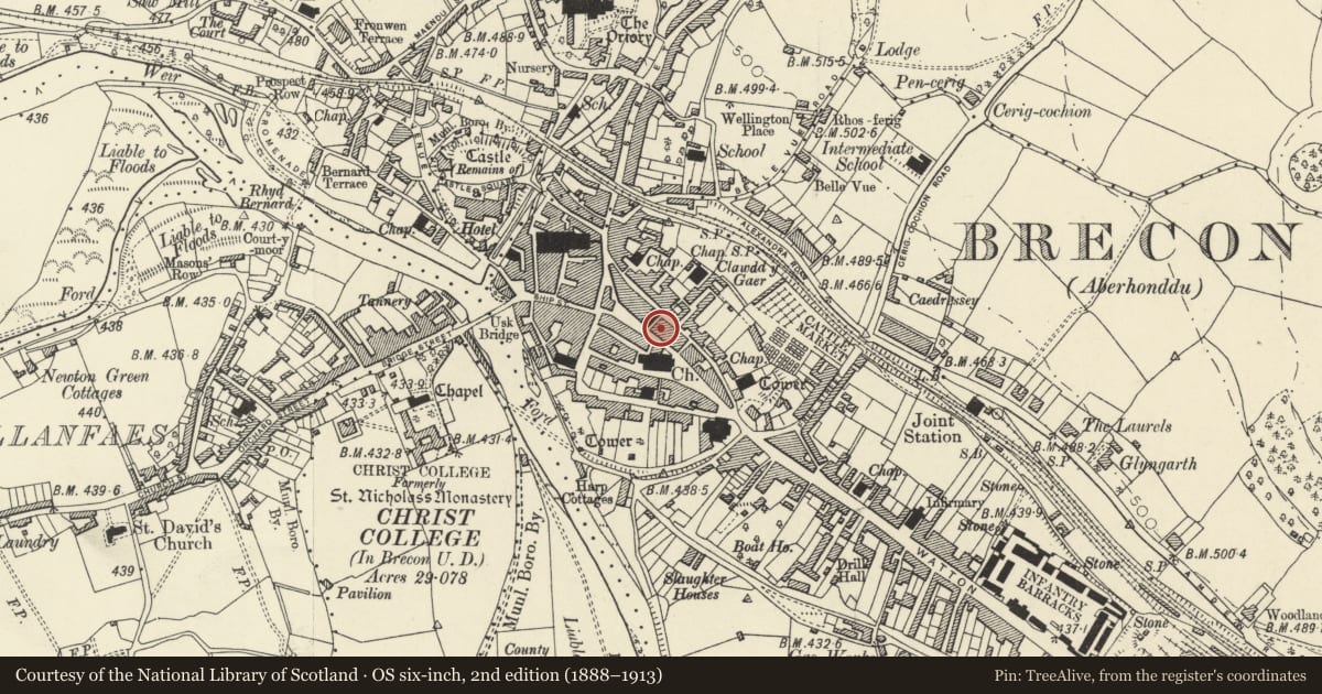 Ordnance Survey six-inch map, 2nd edition (1888–1913) covering the location of HSBC Bank, Brecon, Powys, with a pin at the register's coordinates