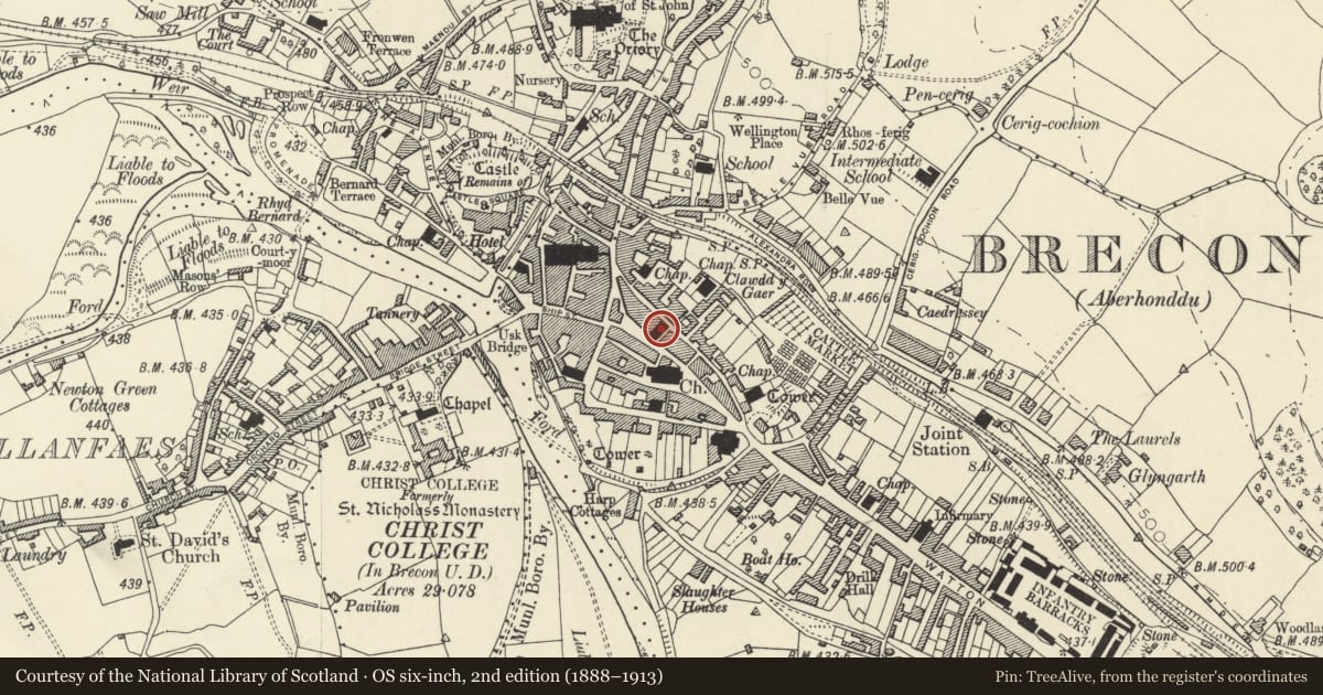 Ordnance Survey six-inch map, 2nd edition (1888–1913) covering the location of Town Hall, Brecon, Powys, with a pin at the register's coordinates