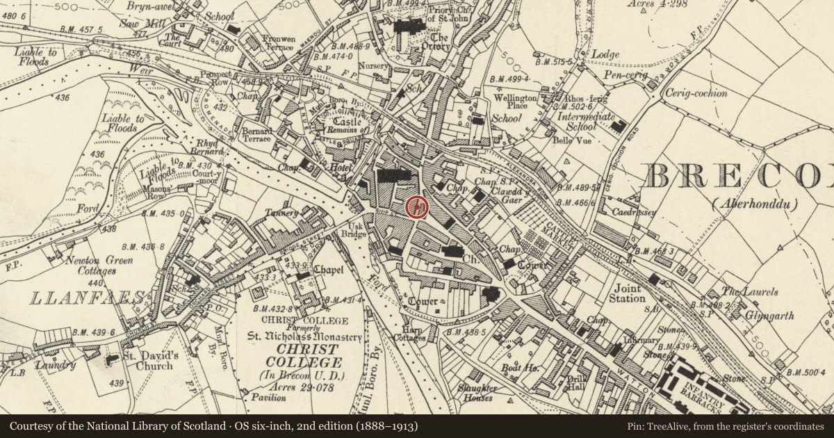 Ordnance Survey six-inch map, 2nd edition (1888–1913) covering the location of 33 High Street Superior, Brecon, Powys, with a pin at the register's coordinates