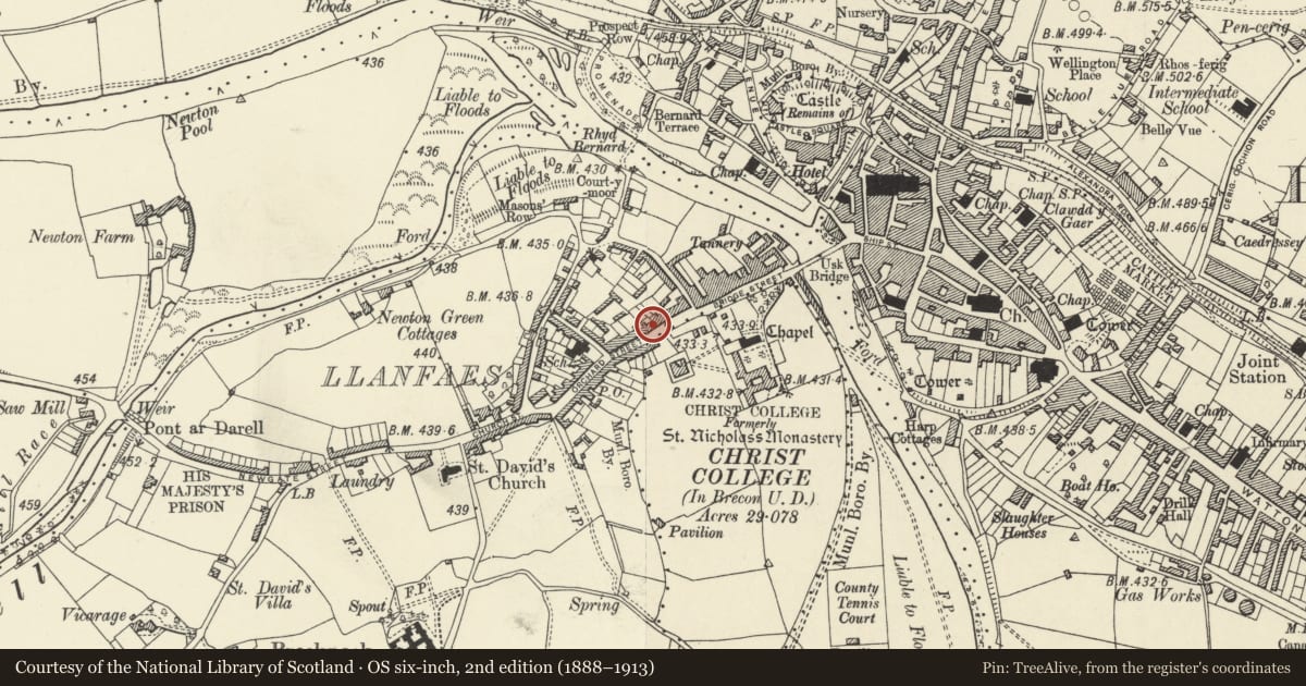 Ordnance Survey six-inch map, 2nd edition (1888–1913) covering the location of 10 Orchard Street, Brecon, Powys, with a pin at the register's coordinates